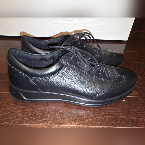 Ecco Sneakers - Picture 8 of 8